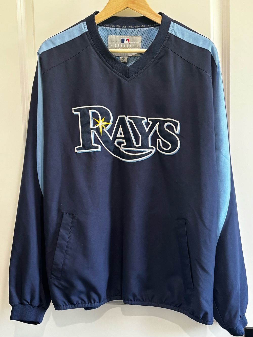 MLB Rays Navy and Light Blue V-Neck Pullover